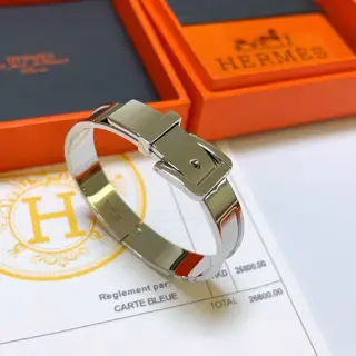 Hermes bracelet It really tests the craftsmanship of the master. To ensure the details are