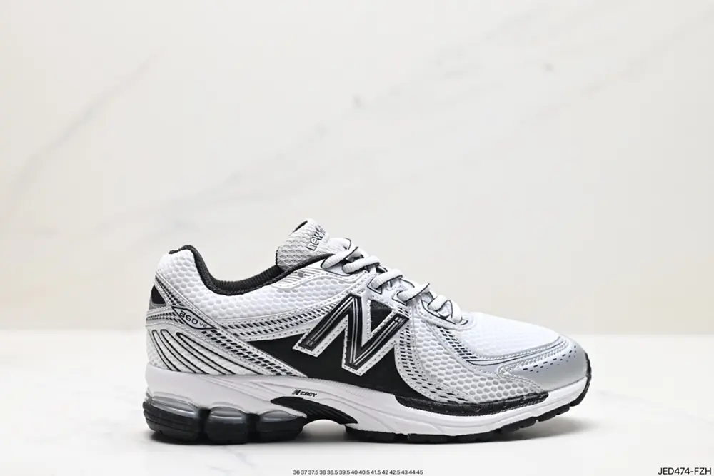 New Balance Paying tribute to the retro luxury sedan ML860XD