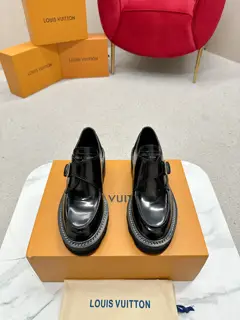 Louis Vuitton Mary Jane slip-on loafers with thick soles and high heels make your legs look
