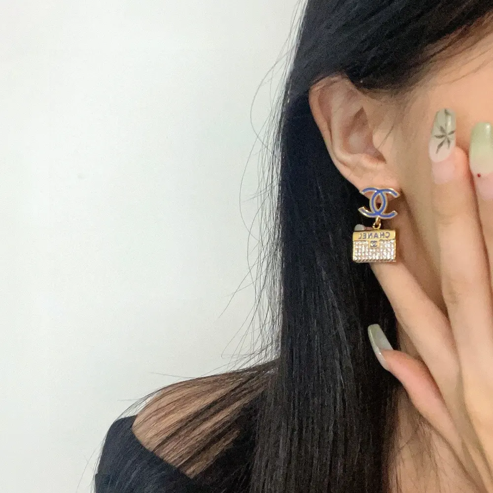 Chanel second-hand double C earrings