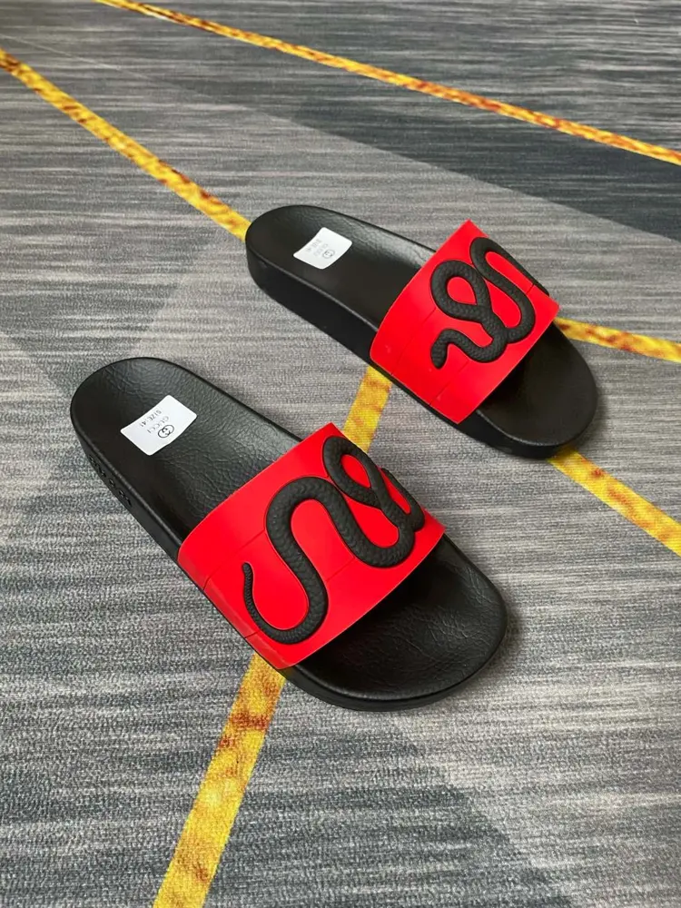 Gucci couple flip flops