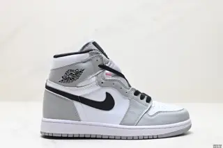 NIKE Air Jordan 1 Retro High AJ1 Jordan Generation High Top Classic Retro Culture Leisure 554729