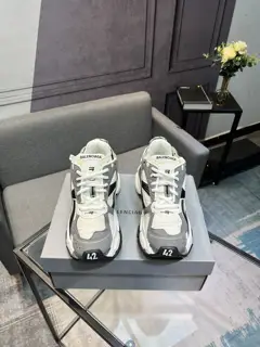 Balenciaga latest color matching retro casual shoes