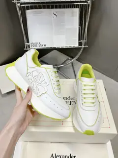 Alexander McQueen Sprint sports couple style. The side of the shoe is decorated with a