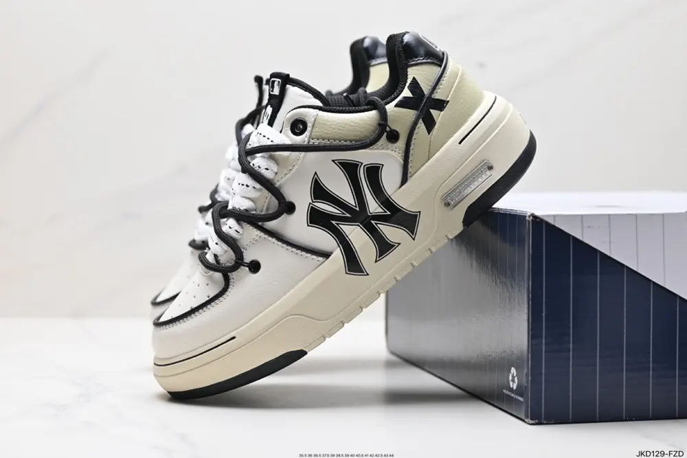 MLB Chunky Liner New York Yankees Senior Shoes Series Low-top Daddy Style Lightweight