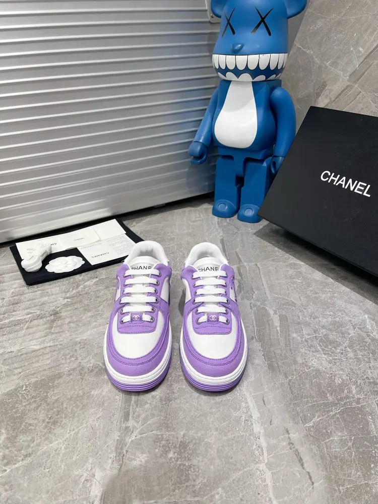 Chanel full leather casual white shoes sports skateboard shoes are loved by internet