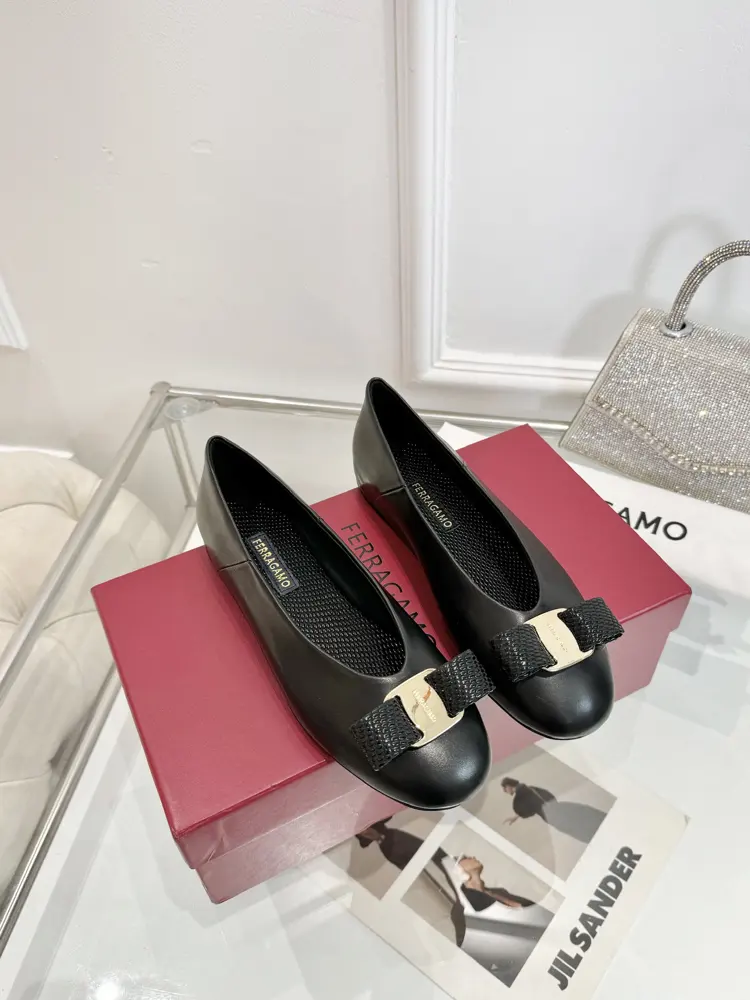 Salvatore Ferragamo New Retro Style Flat Witch Shoes with 1.5cm Height Increase