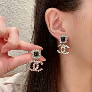 Chanel second-hand earrings