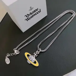 Vivienne Westwood Classic Large Saturn Necklace