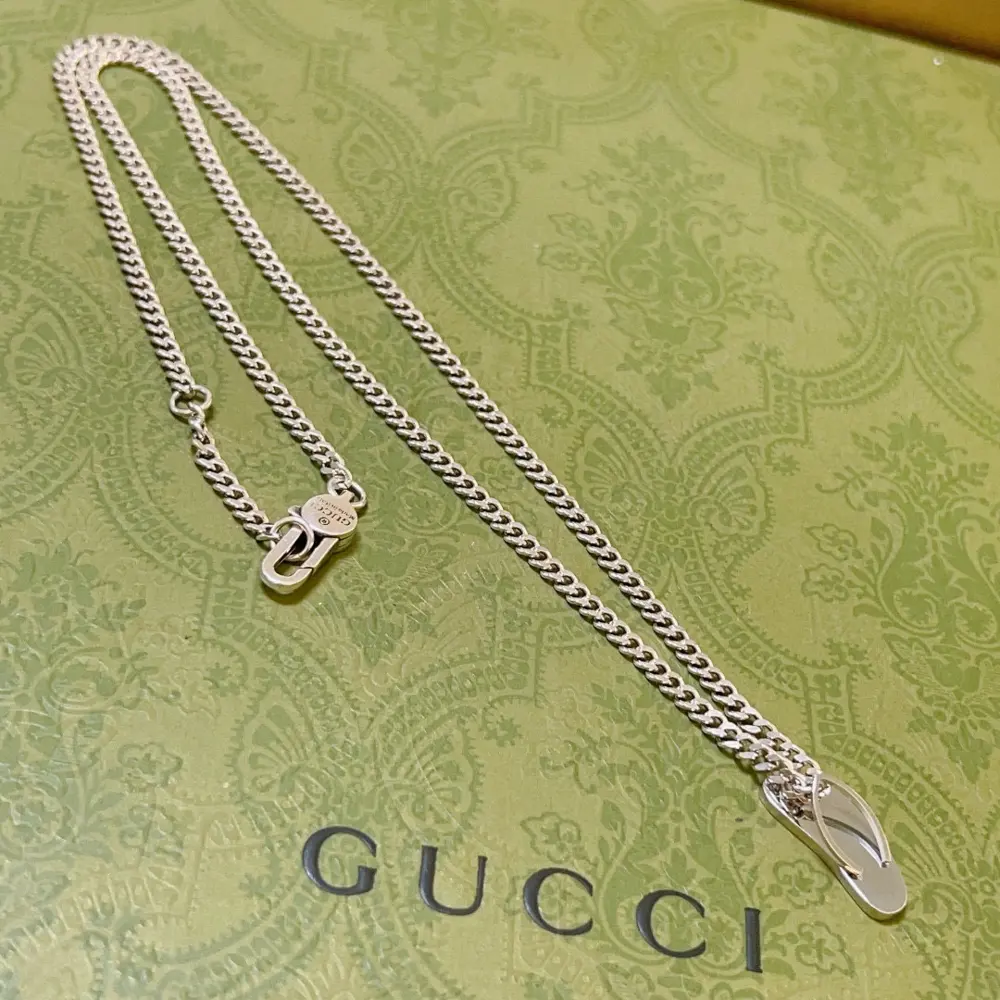 The latest Gucci necklace with a higher-end chain