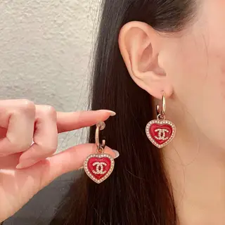 Chanel second-hand earrings
