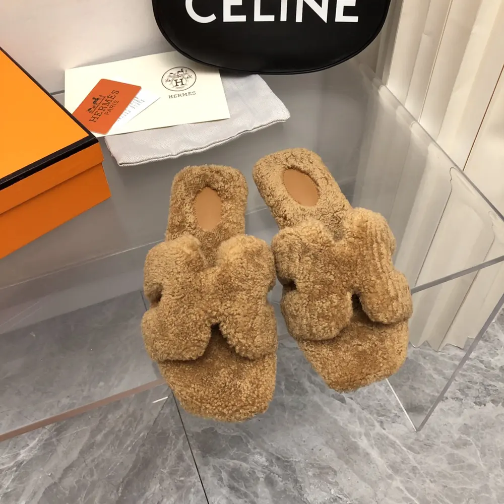 Hermès slippers
