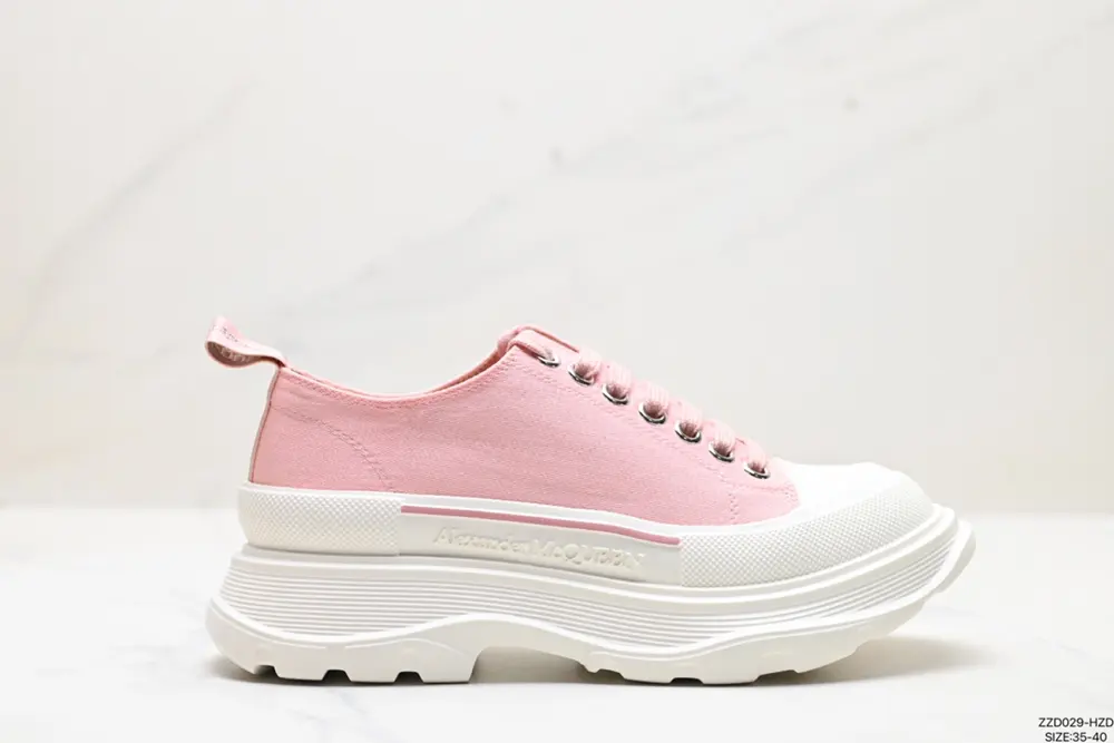 Alexander McQueen Tread Slick Artistic wear-resistant and non-slip lace-up ankle-length