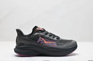 The HOKA brand comes from the Maori language of New Zealand. HOKA means earth 1164032