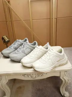 GUCCI casual sports shoes. The upper