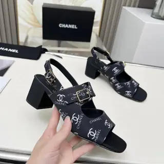 Chanel Spring and Summer Sandals and Dance Shoes Series New Loafers Full of Retro Style
