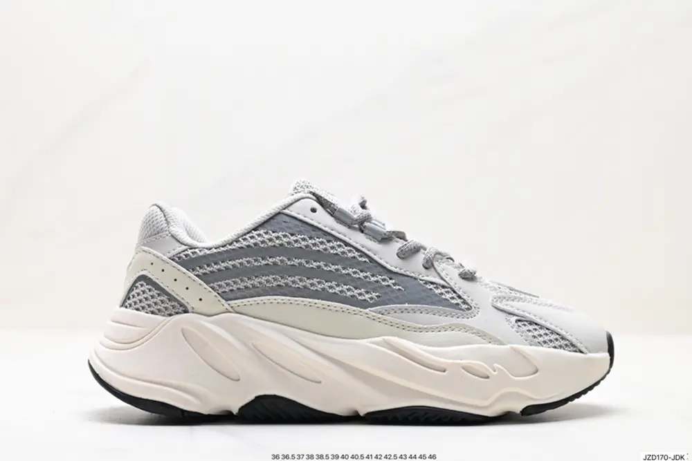 Adidas YEEZY 700V2 ‘Static’ Adidas Yeezy 700 second generation retro dad shoes FV9922 gray