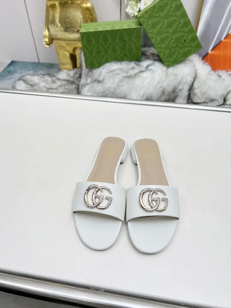 Gucci Double G buckle round toe flat bottom thick heel slippers