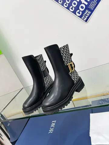 Dior D2 buckle knight boots