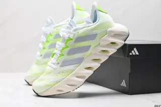Adidas SWITCH FWD M Alpha Series logo LF8185