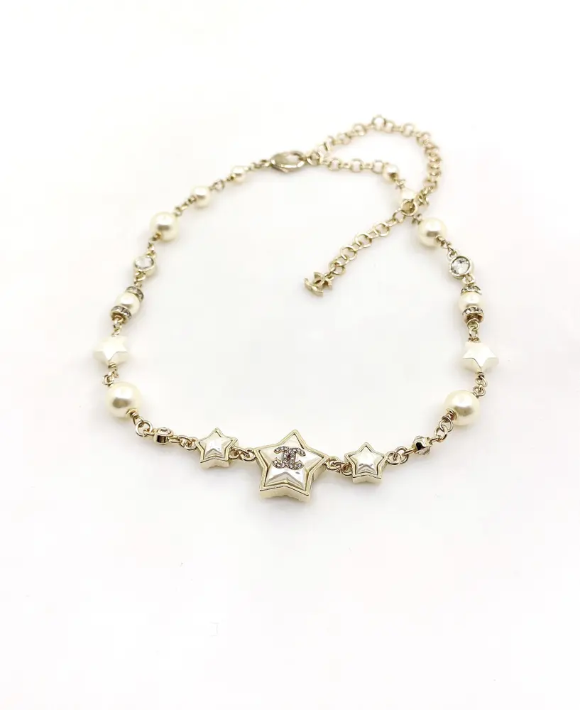 Chanel latest five-pointed star pearl necklace