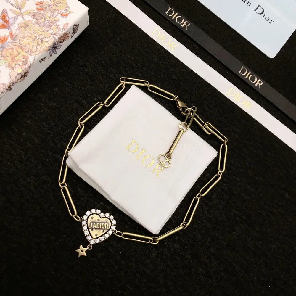 New DIOR necklace Temperamental and personalized CD pearl necklace Hot sale Unique design