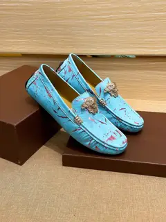 Versace The upper