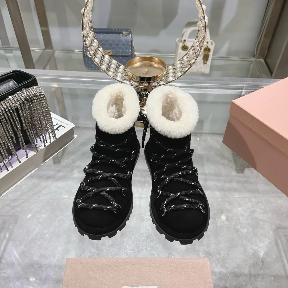miumiu Miu Fur Slippers 2024 Autumn and Winter New Cotton Shoes Furry Boots from Miu Series