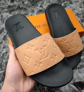 Louis Vuitton slippers
