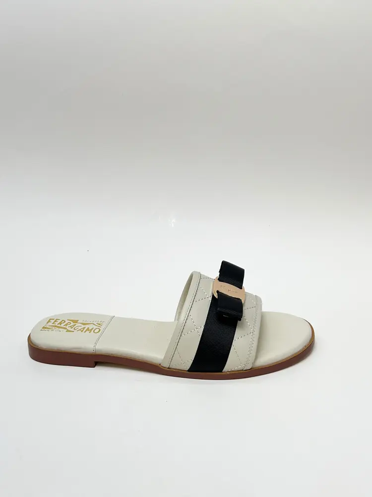Salvatore Ferragamo Slippers Top cowhide