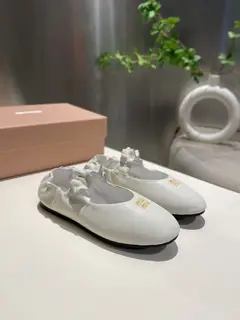 Miu Miu Miu sports original single flat heel 4.5CM two versions