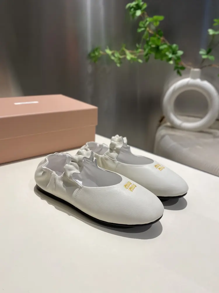 Miu Miu Miu sports original single flat heel 4.5CM two versions