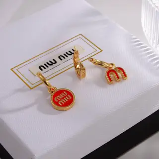 miumiu oil drop earrings The same brass material as the counter