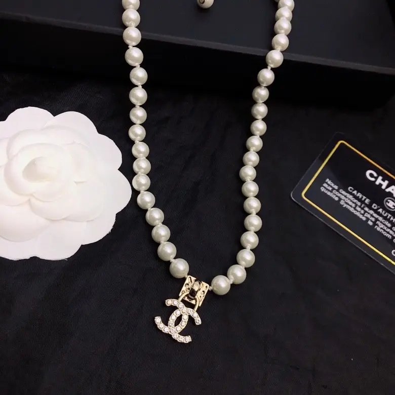 Chanel Pearl Vintage Cc Necklace