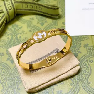 Gucci bracelets are unique and charming. The latest bracelets are of higher quality. The