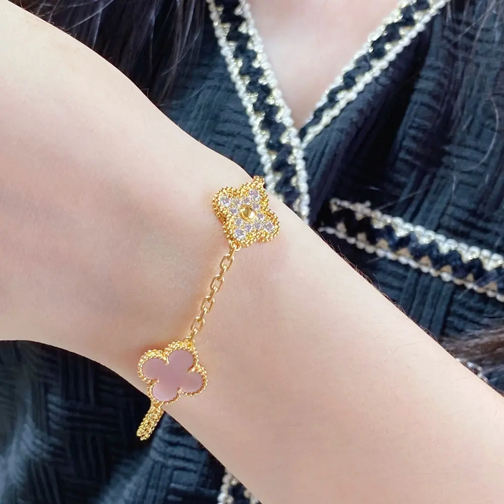 Van Cleef & Arpels natural pink shell diamond five-flower four-leaf clover bracelet
