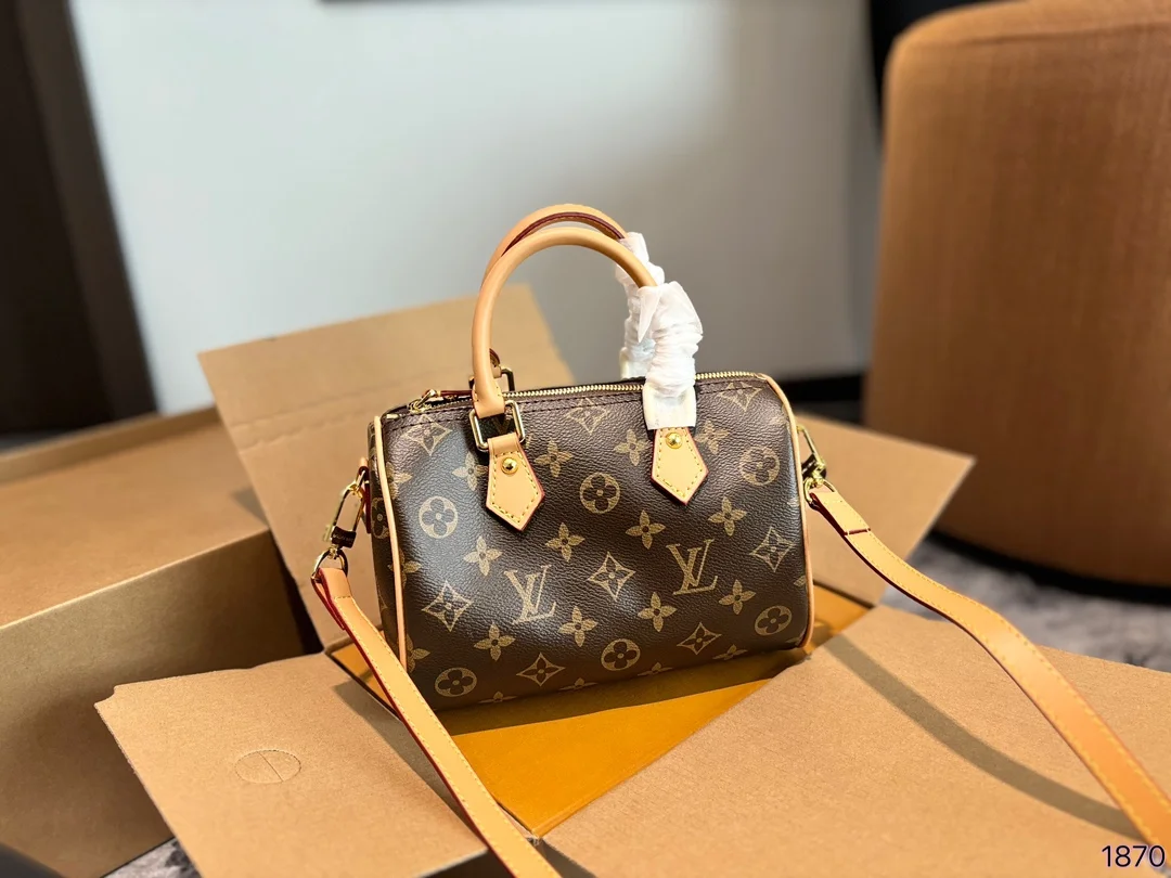 Louis Vuitton Speedy