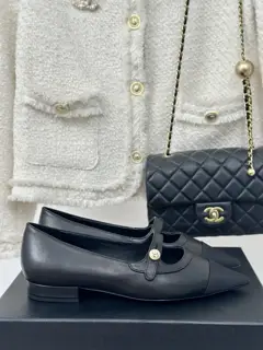 Chanel Milan catwalk pointed Mary Jane shoes