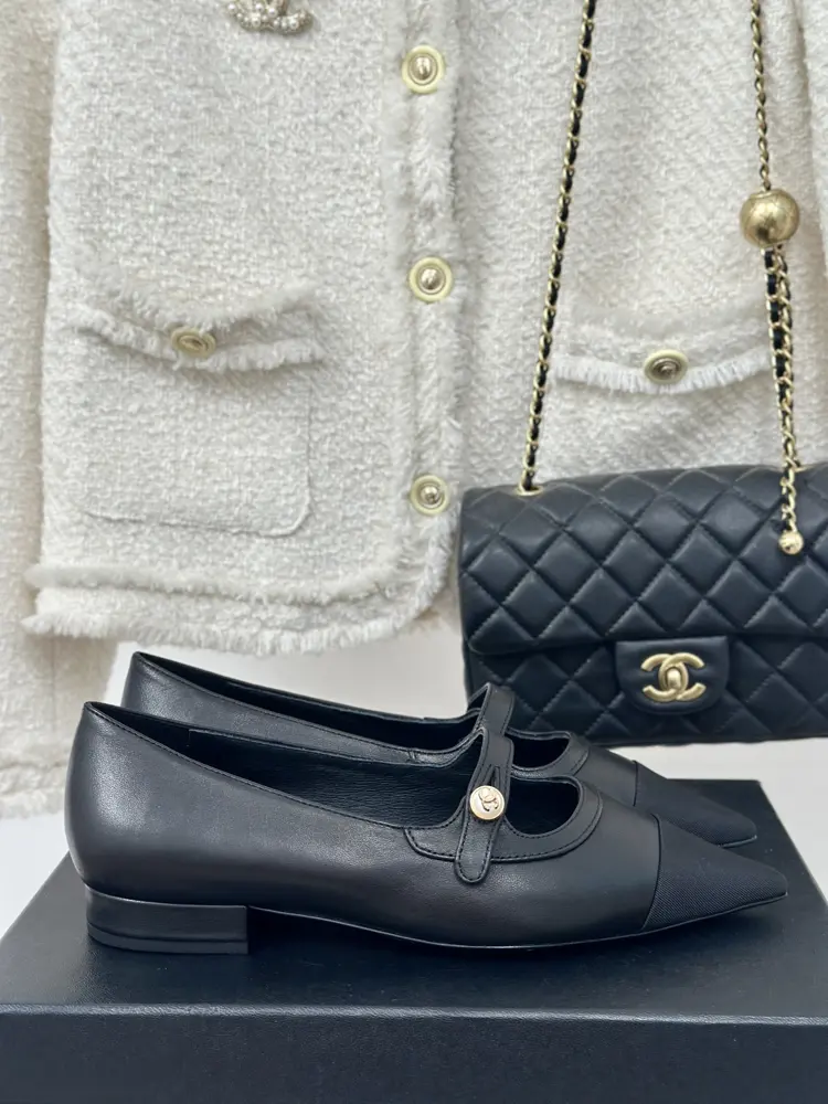 Chanel Milan catwalk pointed Mary Jane shoes