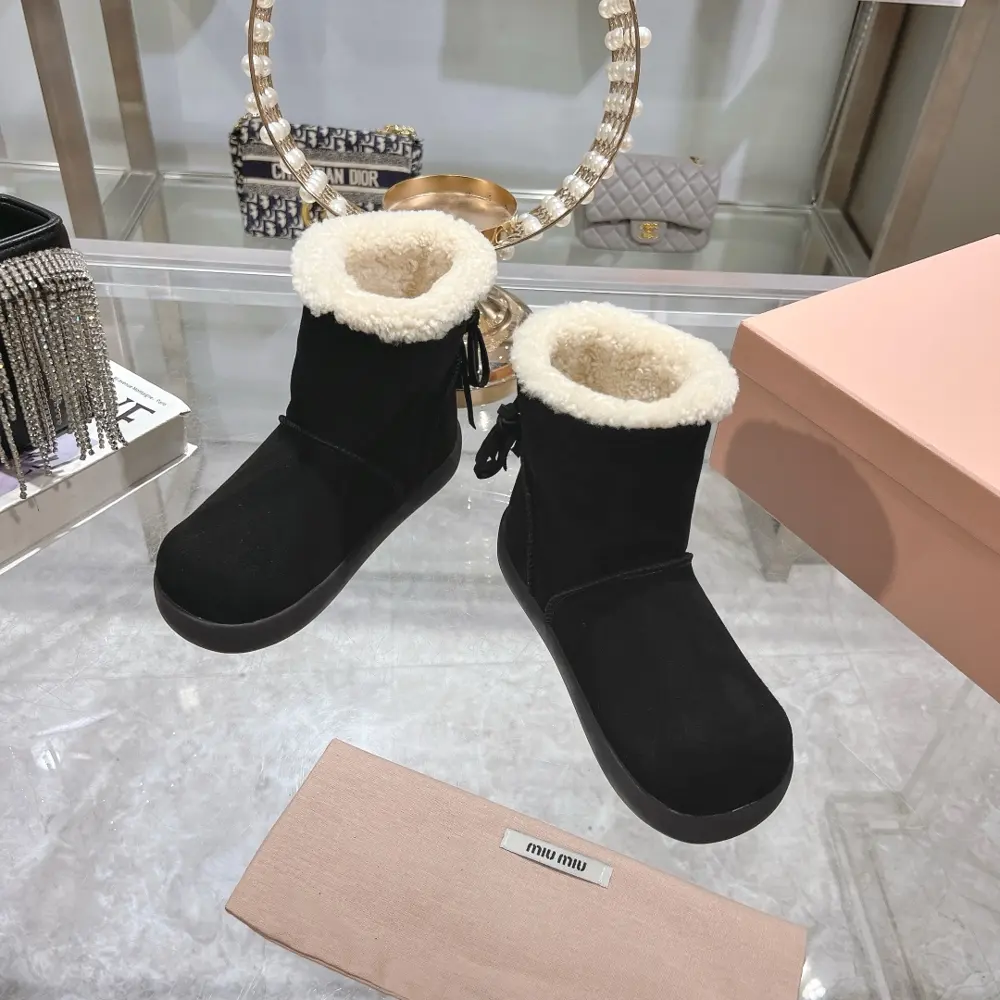 MiuMiu 2024ss autumn and winter catwalk model lace-up wool short boots snow boots furry