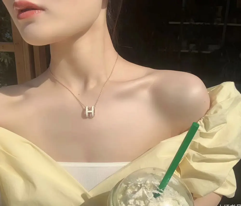 True hit H Magic Necklace [Heart] The same Hermès H lacquered necklace as the counter