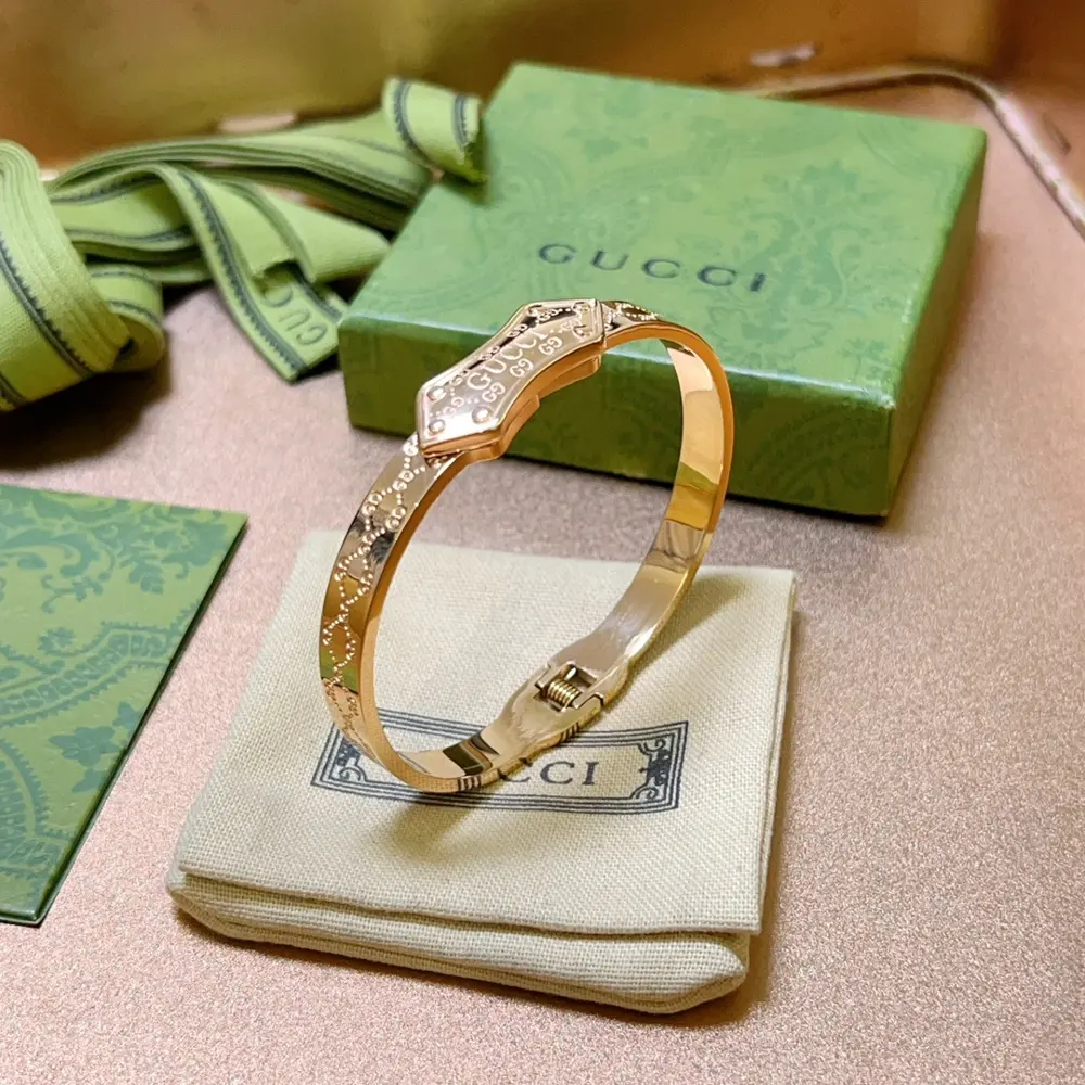 Gucci bracelets are unique and charming. The latest bracelets are of higher quality. The