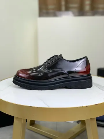 Prada business casual leather shoes
