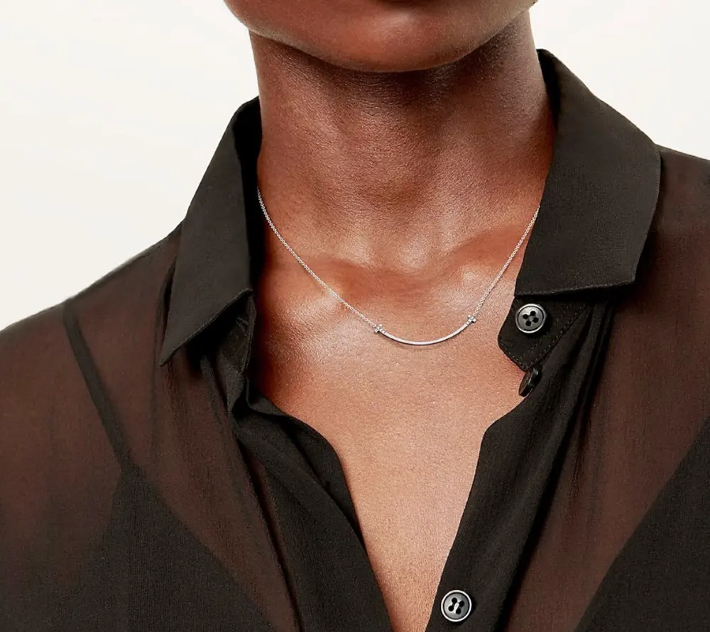 Tiffany Smiley Face Necklace with Diamonds on Both Sides Tiffany is designed with the