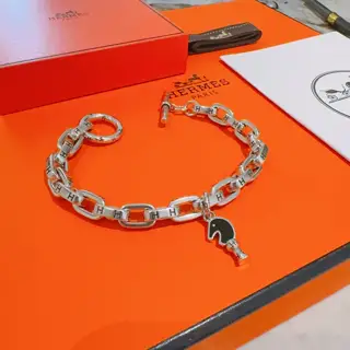 New Hermès bracelet thickened platinum version. High-end precision version