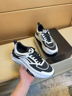 Valentino versatile fashion men’s shoes