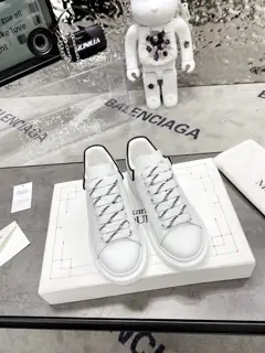 Alexander McQueen’s classic white shoes. If you don’t have the confidence to make the