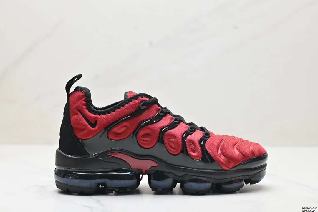 Nike Air Max Plus is the representative of Nike’s alternative shoes. TN It was born in 1996 924453-006