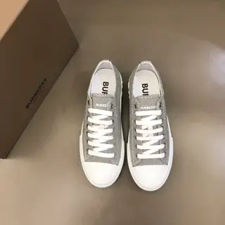 Burberry’s classic low-top sneaker for men