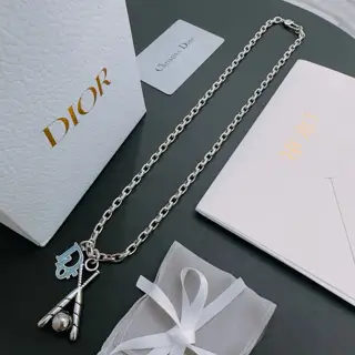 DIOR New Dior necklace Original goods New counter model
